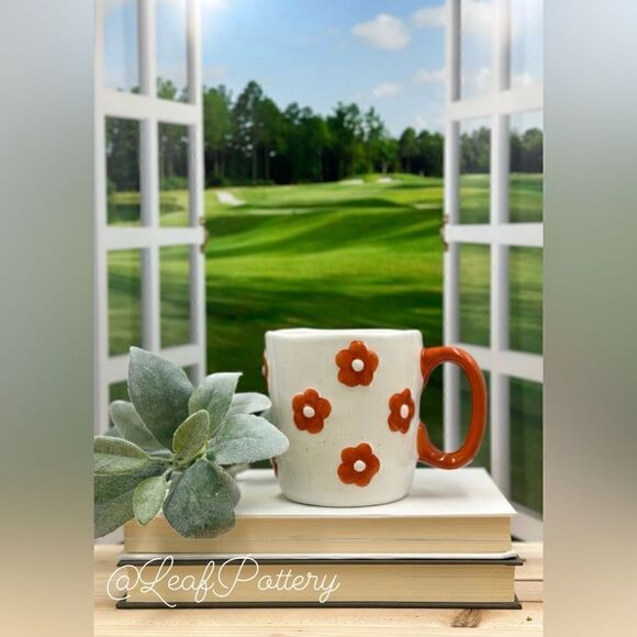 Retro Daisy Orange/White Ceramic 18oz Mug - Picture 1 of 10